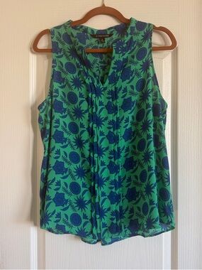 41 Hawthorn Blouse - Green & Blue Floral - Lightweight - Pleated - Sleeveless